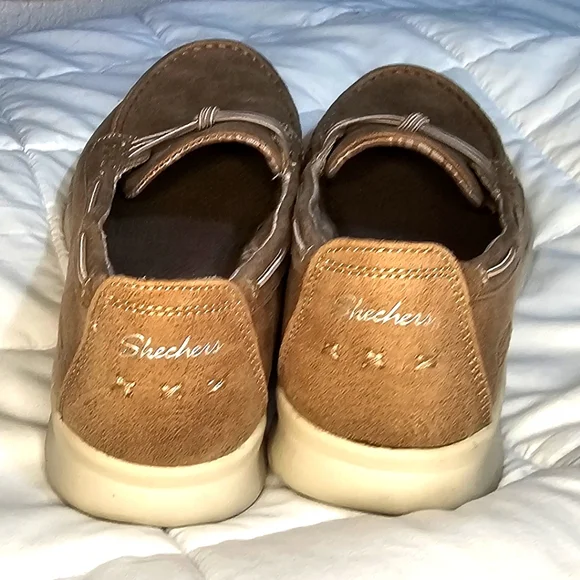 Women's Skechers Wave Lite Memory Foam Beige Loafer Shoes SIZE 8.5 - Picture 3 of 5
